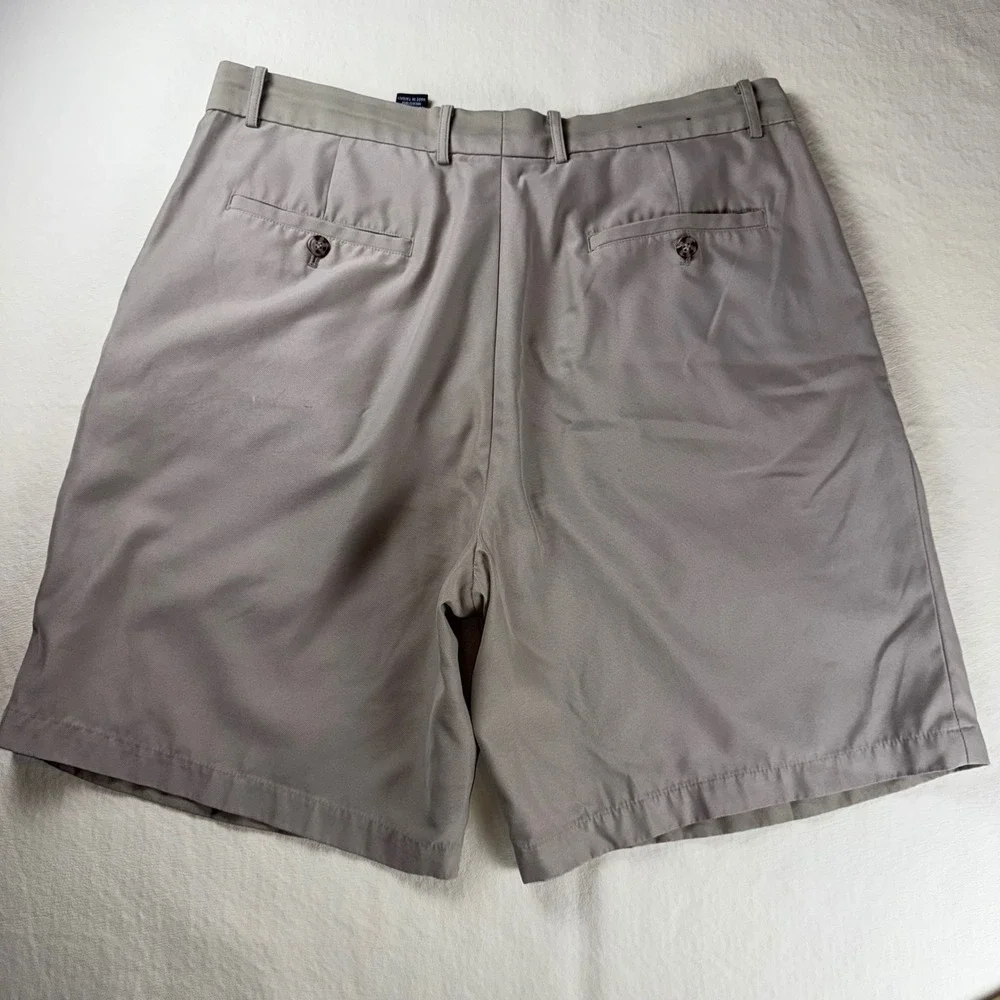 Greg Norman Mens Pleated Golf Shorts Taupe Tan Microfiber Size 36